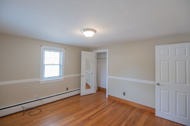 Building Photo - 37 Longview Way