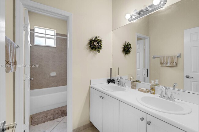 Building Photo - 363 NE 25th Terrace