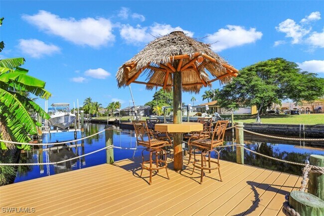 Primary Photo - 5251 Tamiami Ct