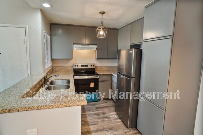 Building Photo - 27648 Susan Beth Way