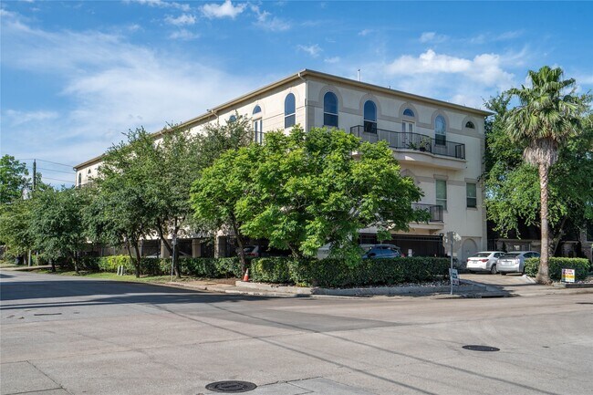 Building Photo - 5801 Winsome Ln