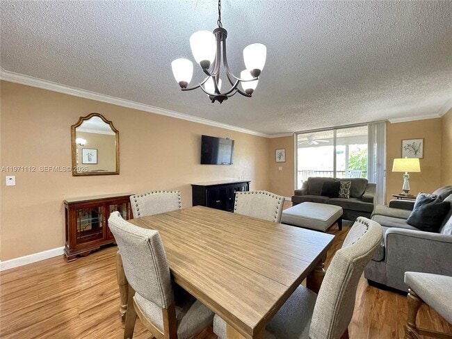 Building Photo - 7340 Lake Cir Dr