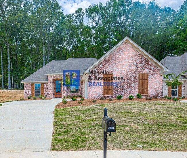 Building Photo - 3 Bed/2 Bath Home in Silver Ridge