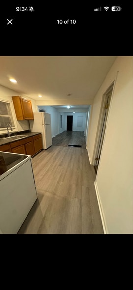 Building Photo - 10 Cherry St