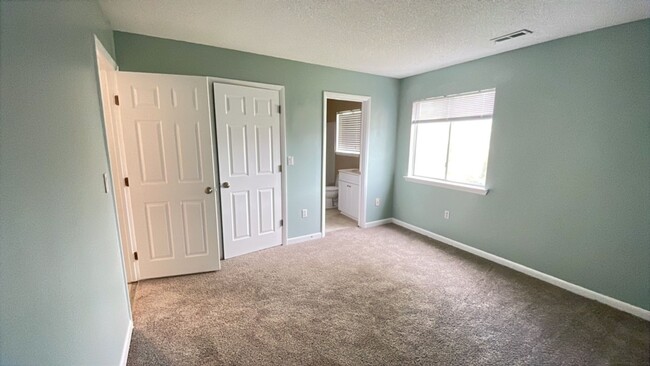 Building Photo - 2 bedroom/2 bath condo in Myrtle Greens, C...