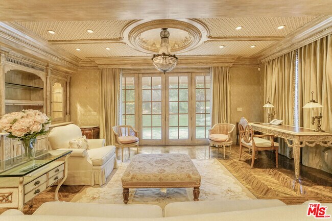 Building Photo - 821 Whittier Dr