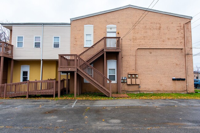 Building Photo - Smoketown Apartments