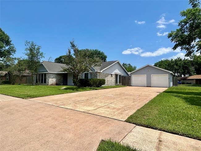Building Photo - 2711 Laurel Creek Way