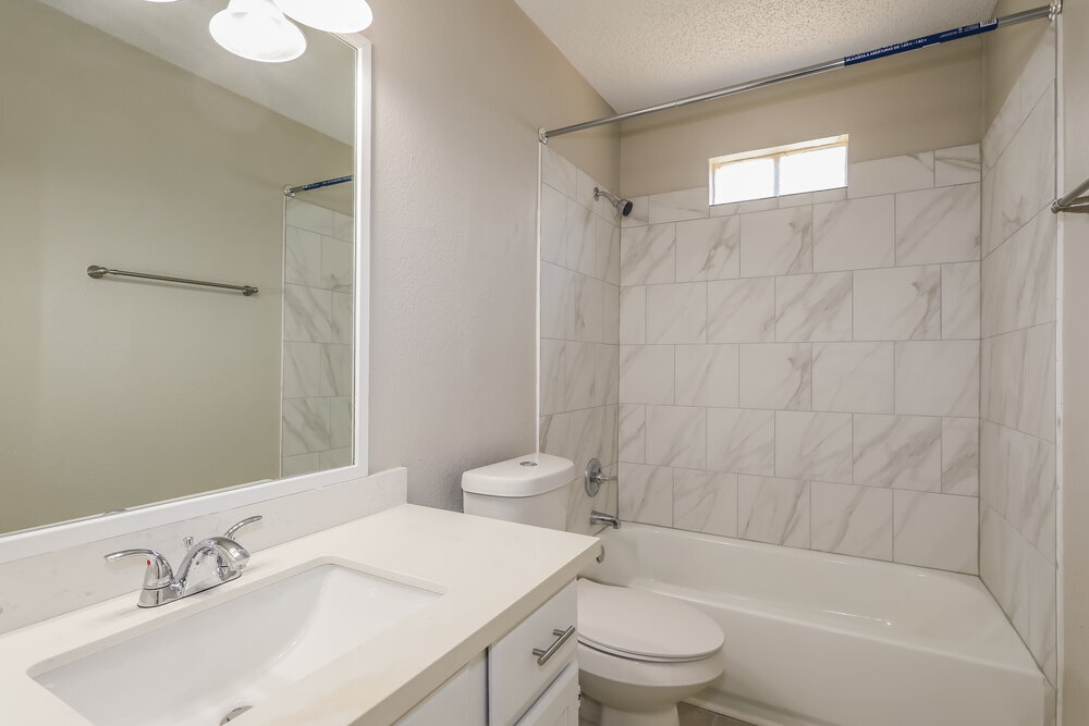 Building Photo - 16919 Amidon Dr