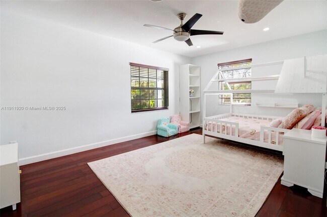 Building Photo - 6900 SW 104th St