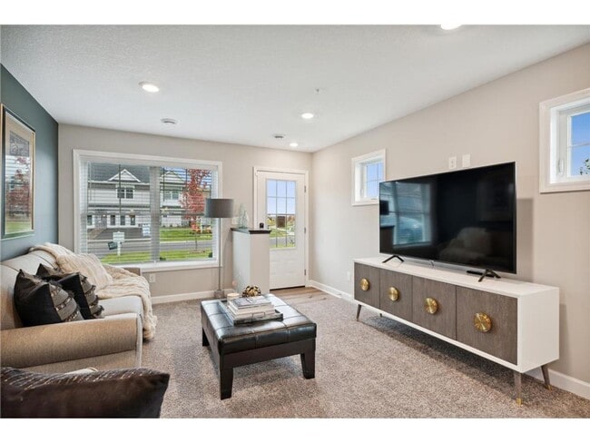 Building Photo - Beautiful 3bed 3bath Lennar smart home for lease in Otsego