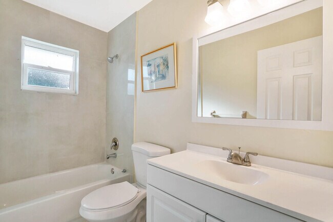 Building Photo - 3736 Coelebs Ave