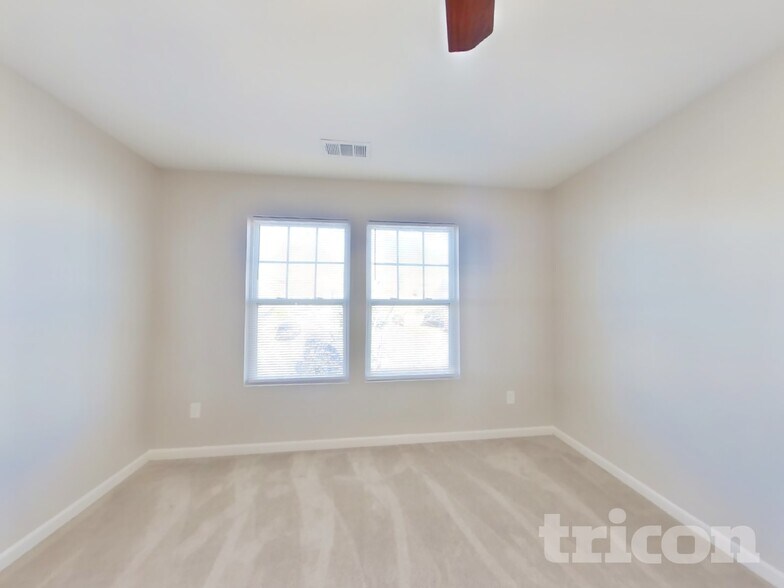 Building Photo - 197 Altondale Dr