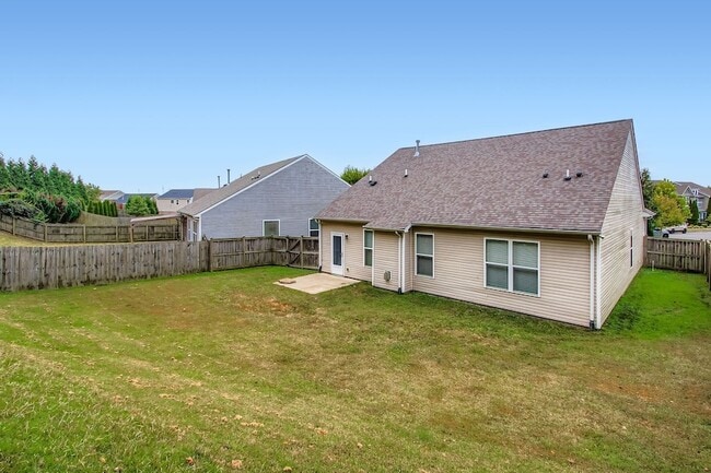 Building Photo - 2520 River Trail Dr