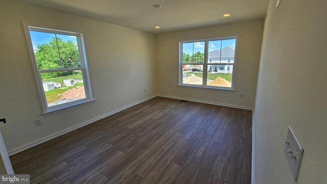 Building Photo - 48 Parry Wy