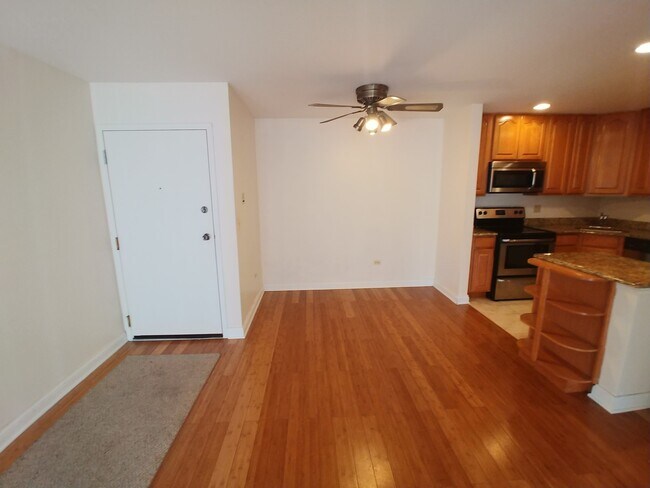 Building Photo - 756 Prescott Dr