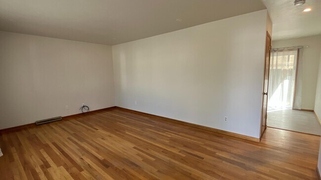 Building Photo - 1628 Smith Pl