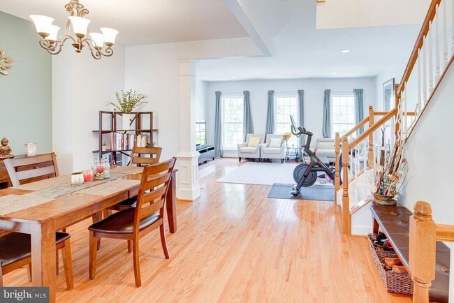 Building Photo - 14633 Weeburn Way
