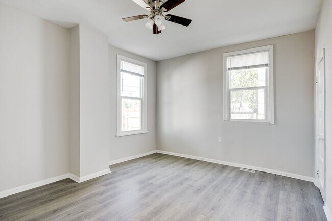 Building Photo - 2902 Barton Ave