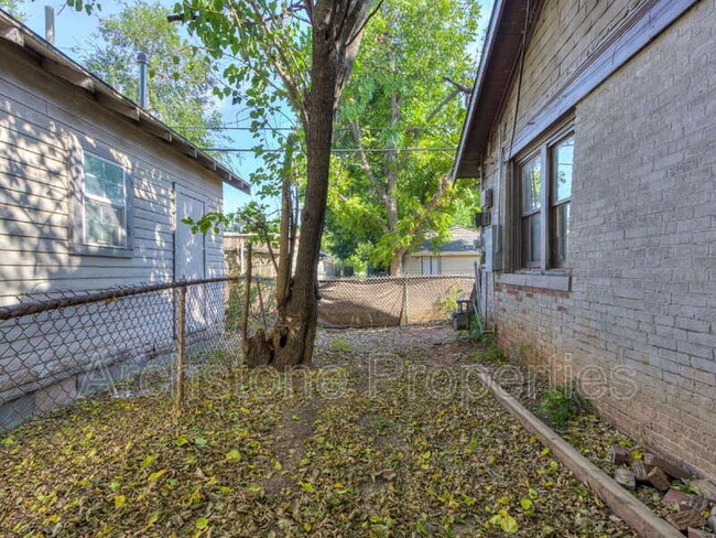 Building Photo - 4409 N Military Ave