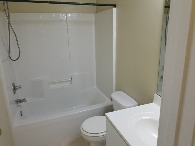 Building Photo - COMING SOON! Ballantyne Beauty! Spacious 3BR Home w/ Fireplace & Fenced Yard