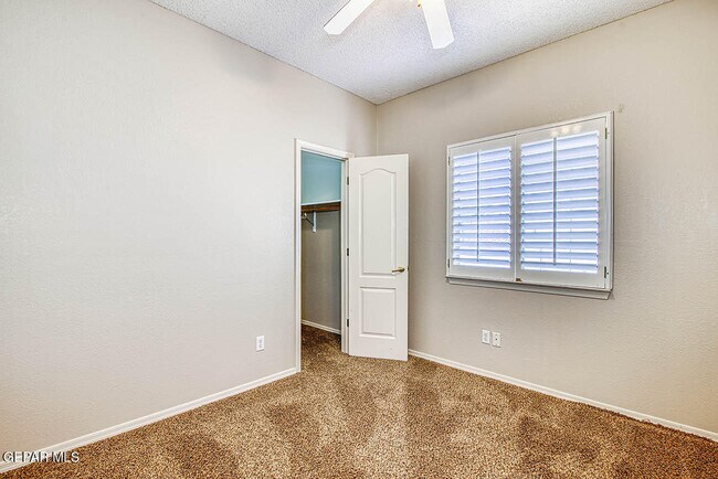 Building Photo - 6076 Los Siglos Dr