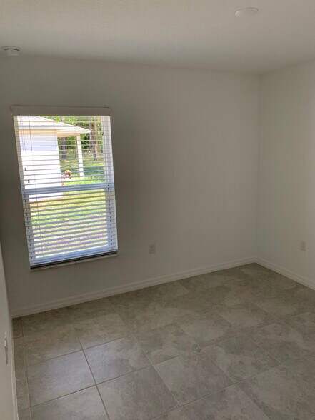 Building Photo - 124 Plain View Dr