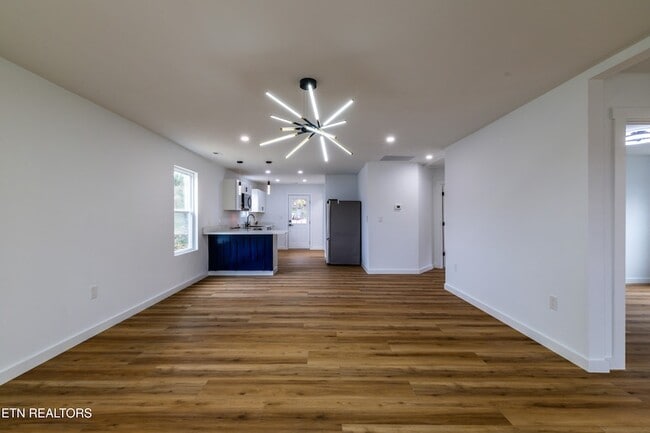 Building Photo - 3412 Ashland Ave