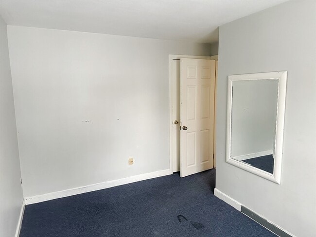 Building Photo - 39 Montvale Ave