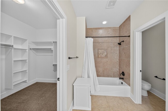 Building Photo - 1221 Chancery Ln