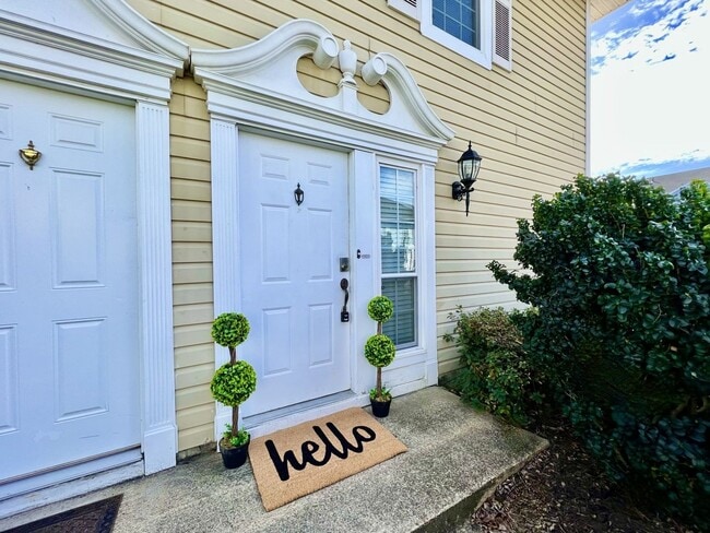 Building Photo - Ready 03-06-26! 2 Primary Suites! Near Little Creek, Dam Neck & Oceana Bases!