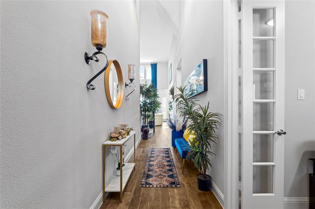 Building Photo - 6017 Mango Dr