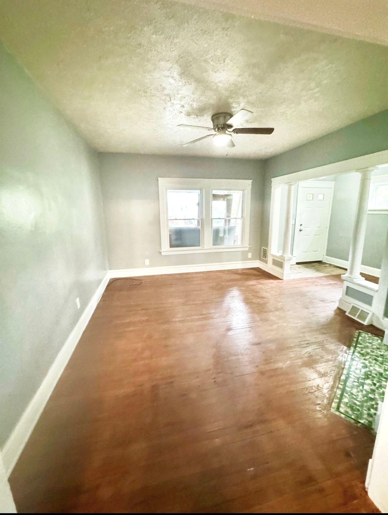 Building Photo - 2065 W 85th St