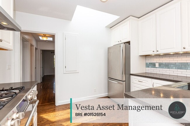 Building Photo - Bright 2BR + Office Single-Family Home wit...