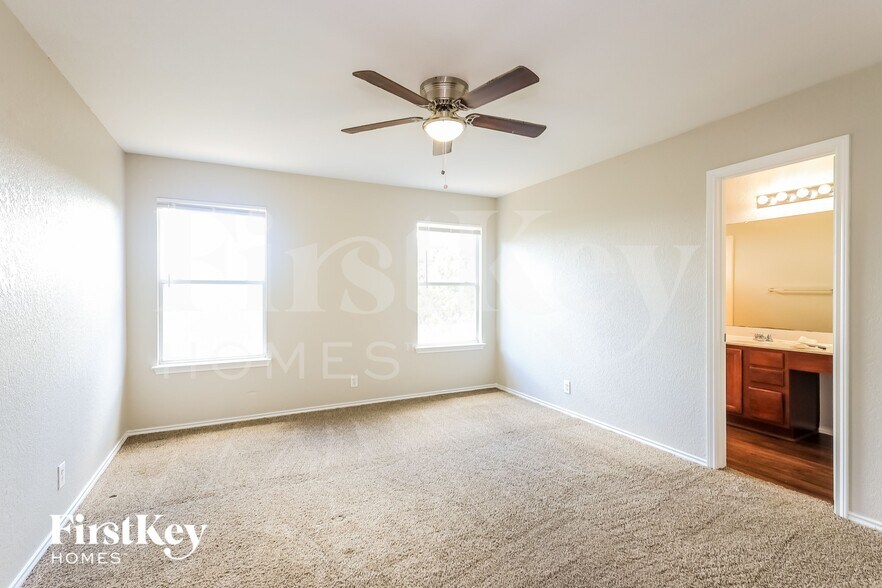 Building Photo - 125 Hampton Cove