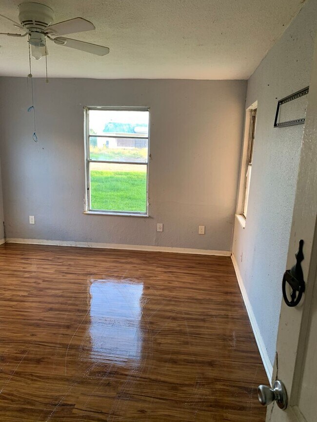Building Photo - Comfortable 2 bedroom house in Galveston