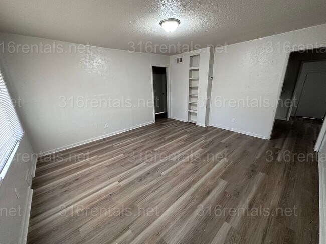 Building Photo - COMING SOON, PLEASE CHECK BACK.