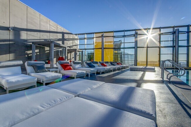 Building Photo - Wake Up to the Las Vegas Skyline – Premium 2-Bedroom Unit with Wall-to-Wall Windows