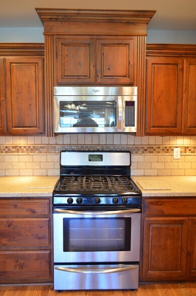 Building Photo - 17205 Germain St