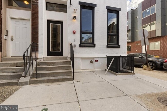 Building Photo - 919 N 15th St