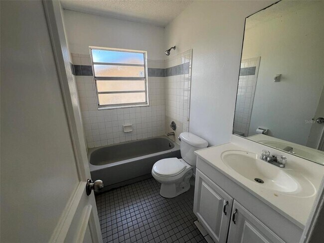 Building Photo - 1109 Woodman Way