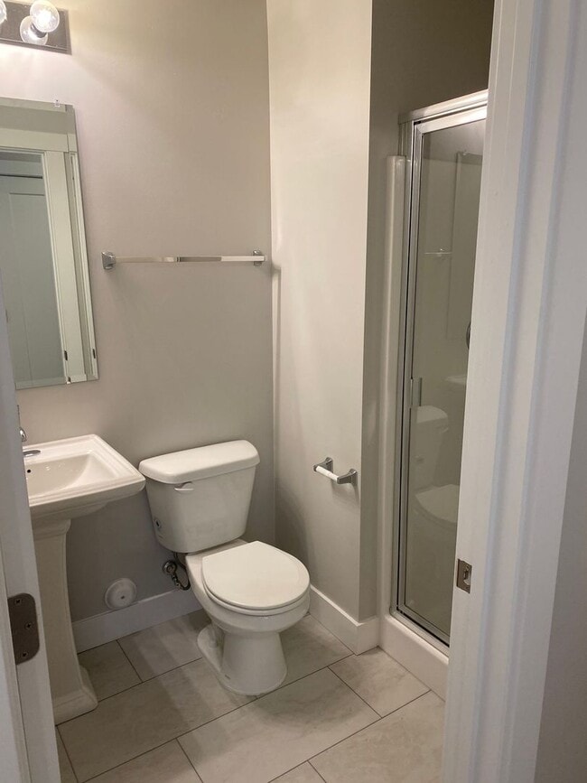 Building Photo - 2 WEEKS FREE - New 4 Bed 3 Bath Townhome Available mid-July in American Fork!