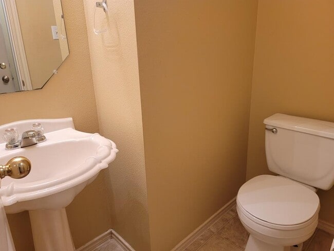 Building Photo - 14808 Sassafras Trail
