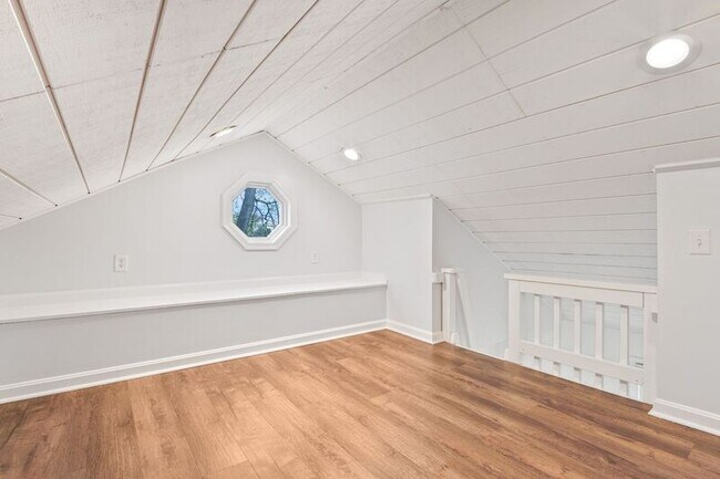 Building Photo - 6339 Old Plank Rd