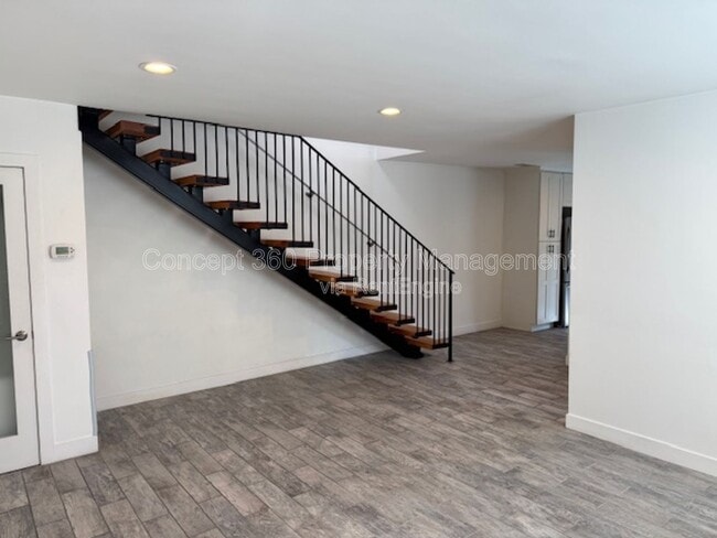 Building Photo - 13646 Verdura Ave