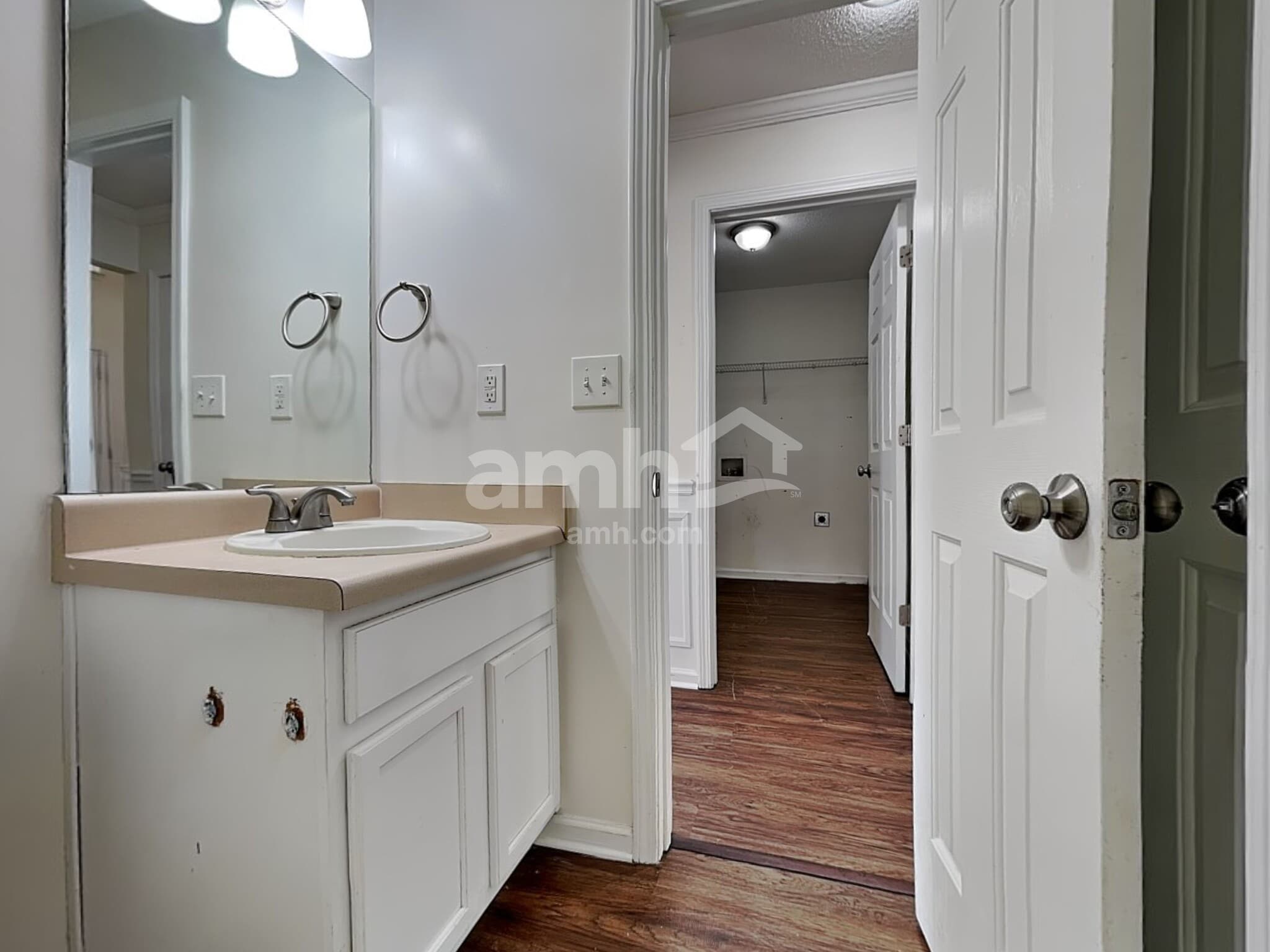 Building Photo - 3232 Spring Mesa Dr SW