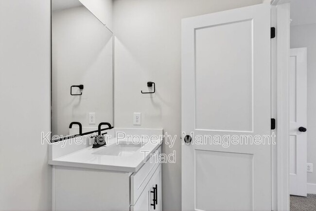 Building Photo - 4655 Canter Park Ln