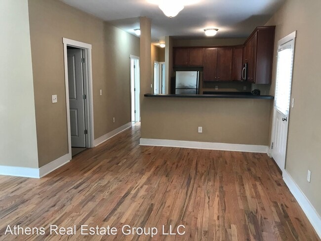 Building Photo - 5 br, 4 bath House - 140 Jonas Ave