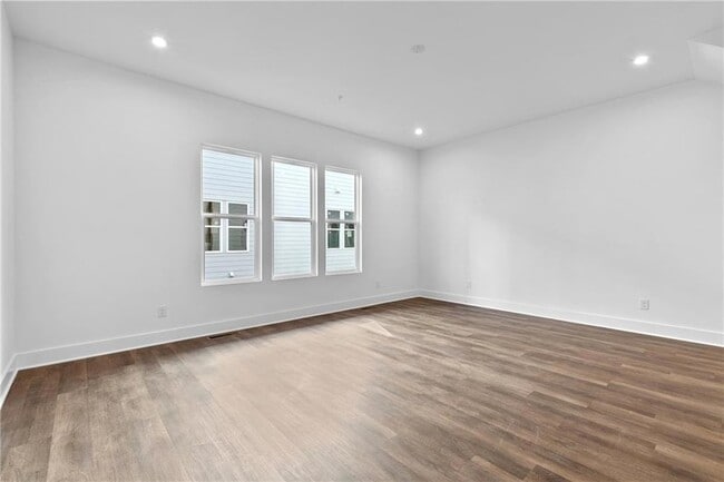 Building Photo - 515 Motivation Cir NW