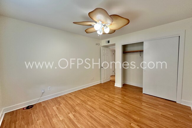 Building Photo - Niceville Renovated 3/2